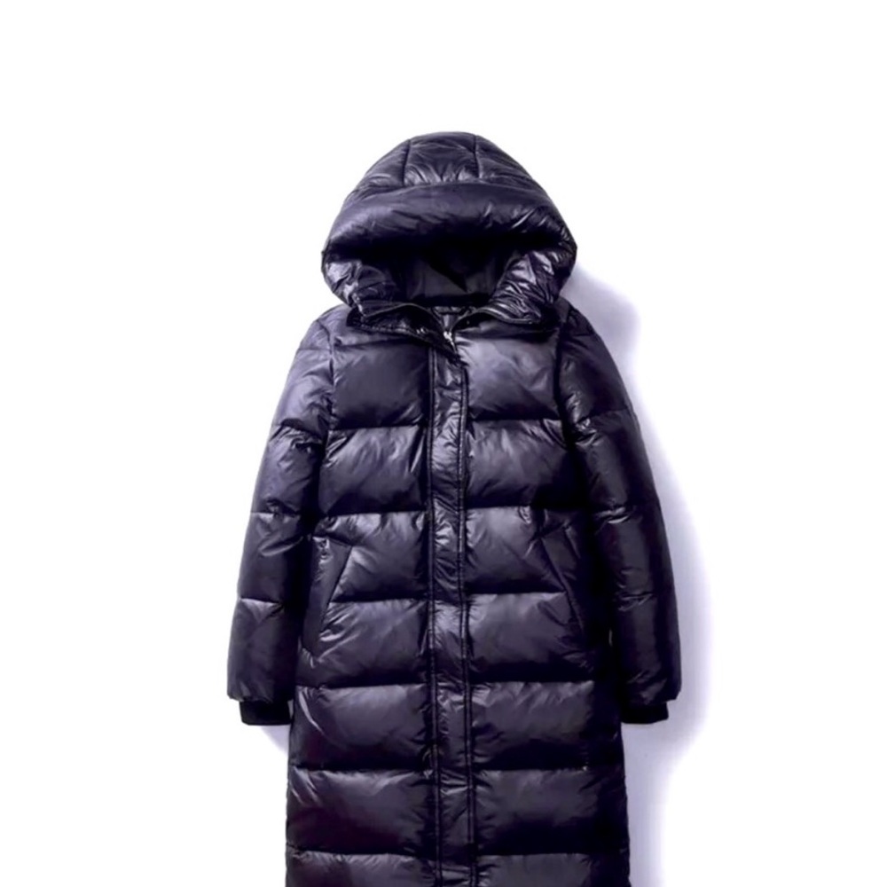 Elegant Black Puffer Jacket for Women